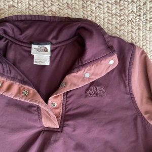 North Face Color Block Quarter Snap Neck Insulated Pullover